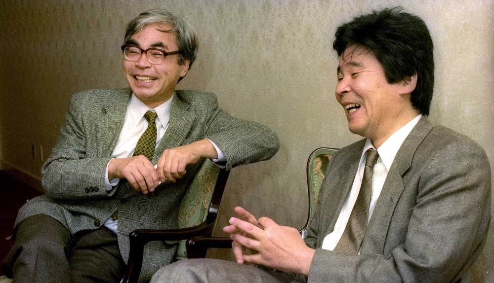 Hayao Miyazaki e Isao Takahata durante un'intervista nel 1990 (foto, Japan Times)