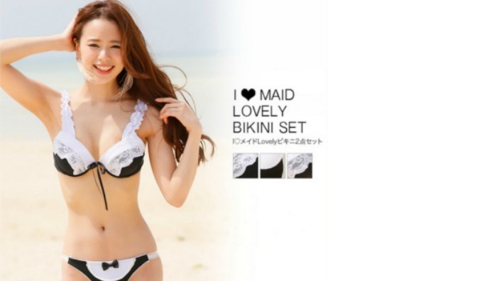 Bikini da maid: quando il cosplay si fa anche in spiaggia!
