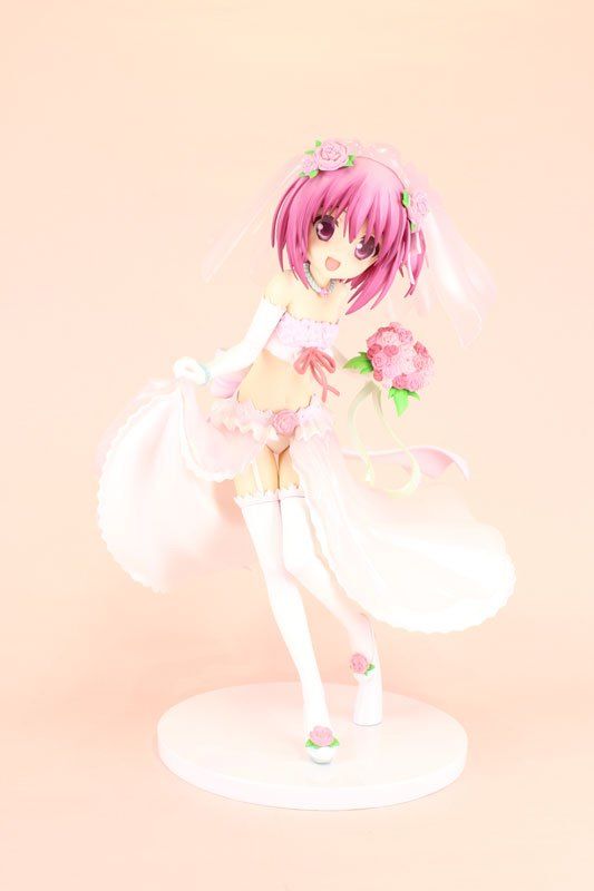 tomoka-minato-wedding-version-ro-kyu-bu-plum.jpg