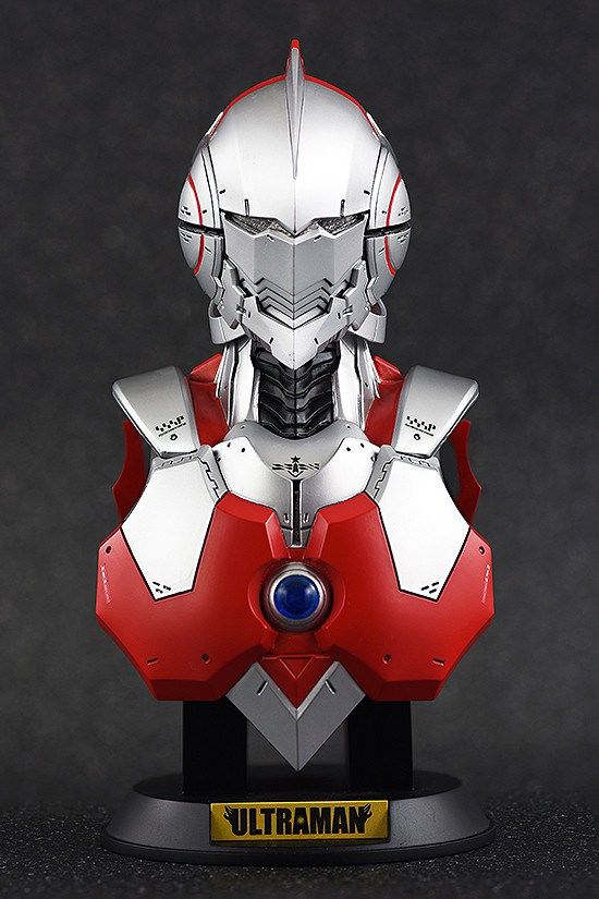 ultraman-bust-figure-aquamarine.jpg