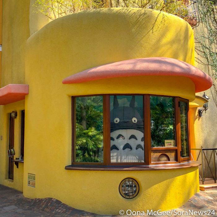 ghibli-museum-mitaka-anime-studio-japanese-travel-017.jpg