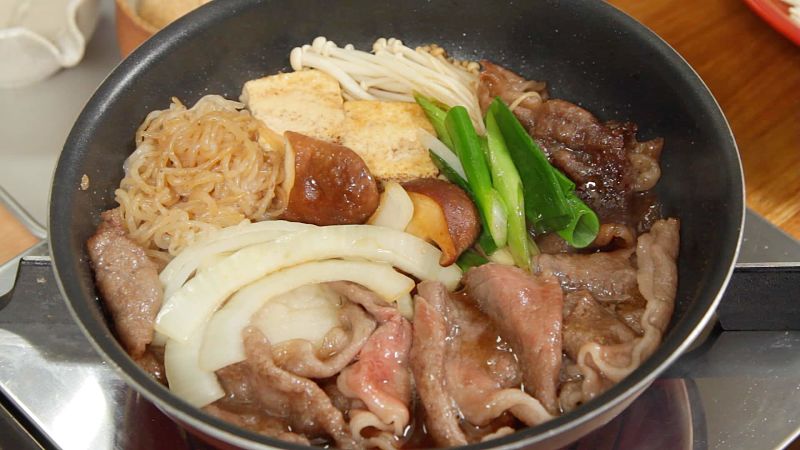 SUKIYAKI, IL PIATTO TRADIZIONALE DELLA CUCINA GIAPPONESE