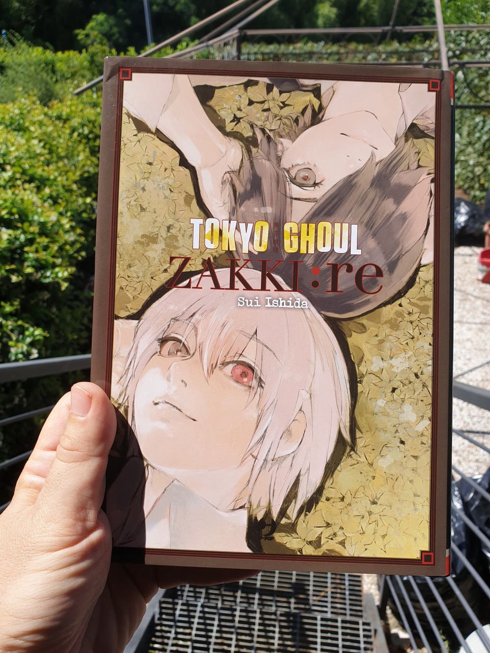 Tokyo_Ghoul_artbook-5f116659f3f10.jpg